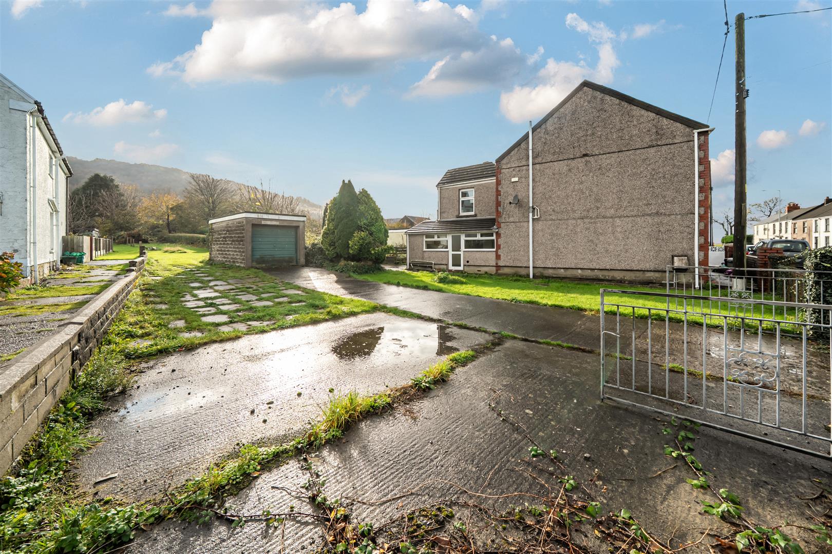 West End, Penclawdd, Swansea, SA4 3YX